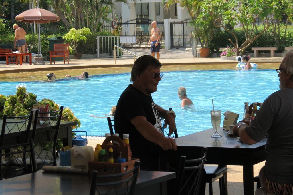 View Talay 1B Holidays Pattaya Bagian luar foto